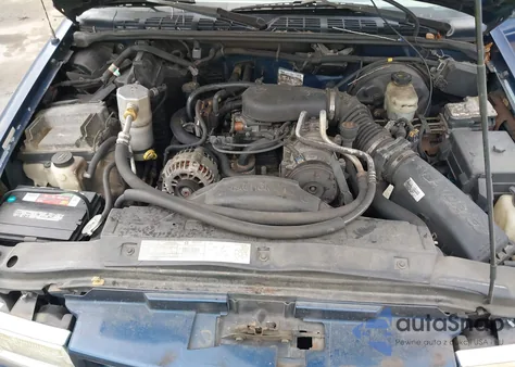 2002 Chevrolet Blazer Ls from USA, damaged, VIN 1GNCS13W92K202301